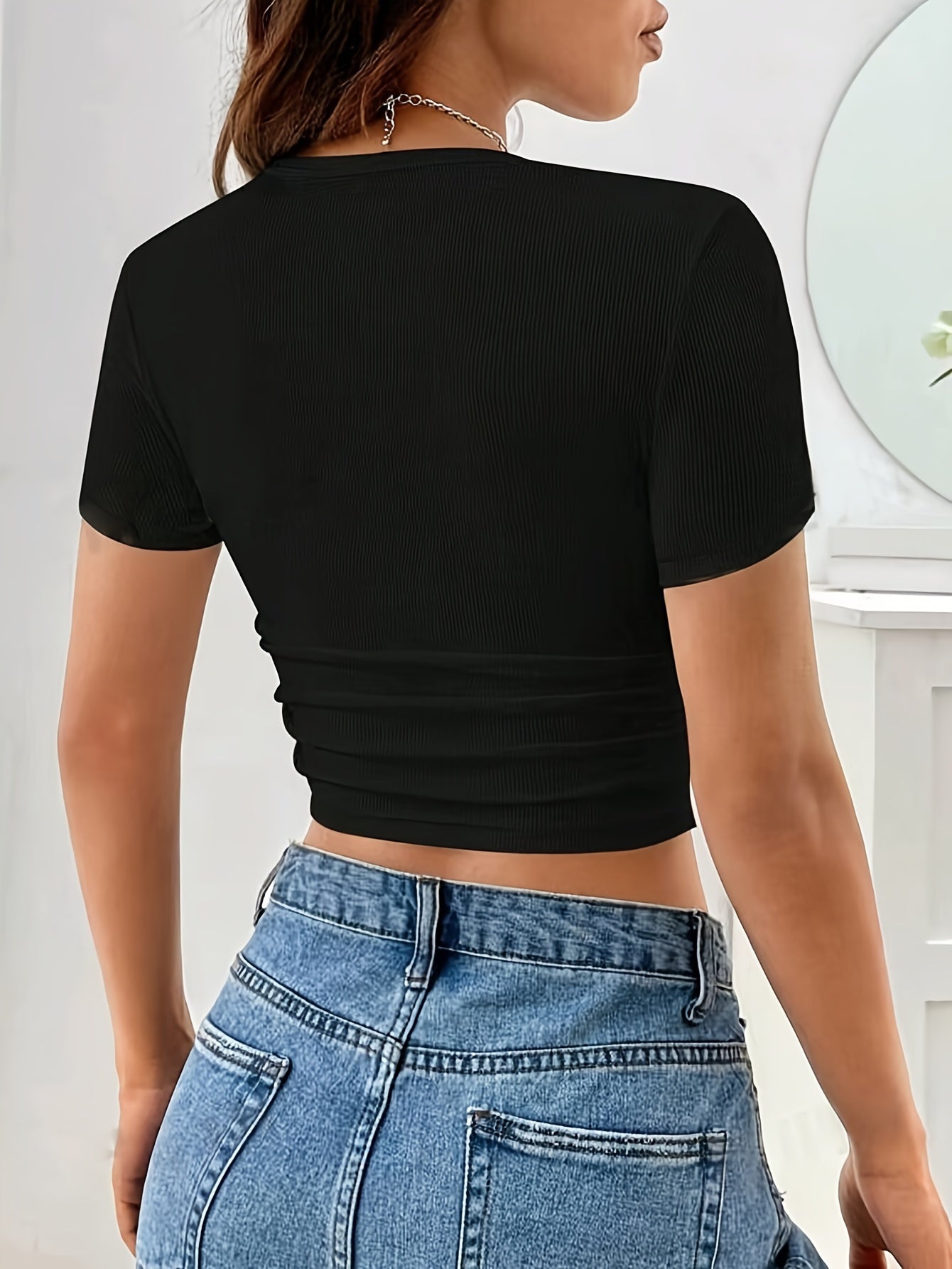 New Women's Round Neck Short Waist Wrinkle T-shirt Simple Fashion Slimming Versatile YOUNG Style