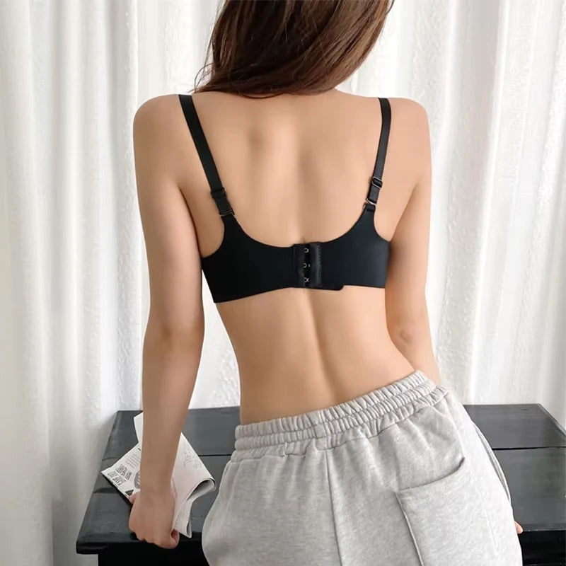 Women's One Piece Fashion Letter Bra Traceless No Steel Ring Gather Bra Comfortable